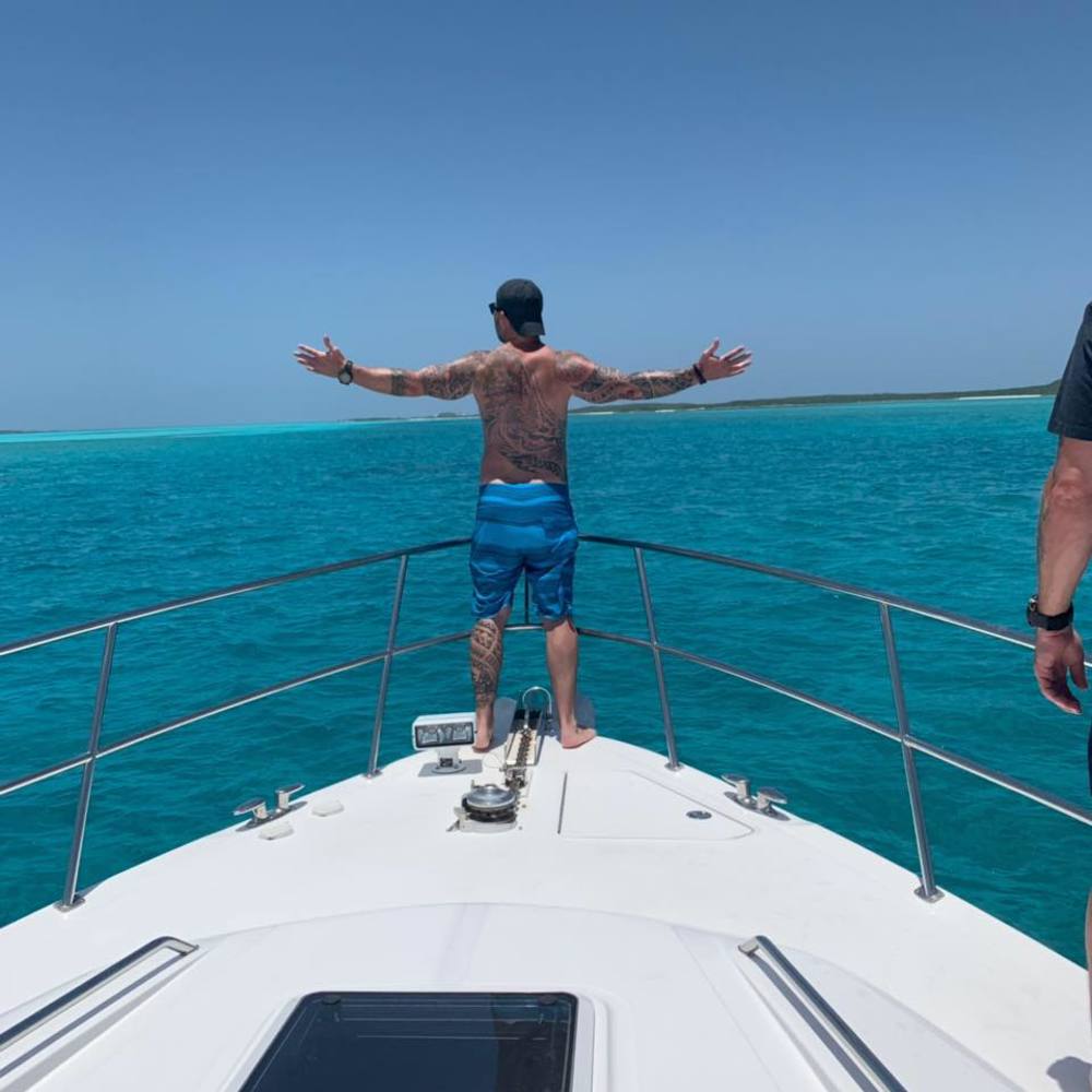 Meet your Posher, Cadre